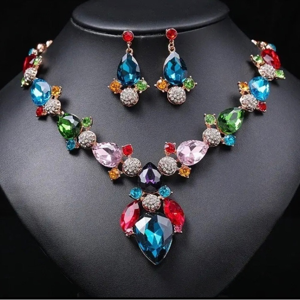 Rhinestone gemstone necklace collarbone. Luxury